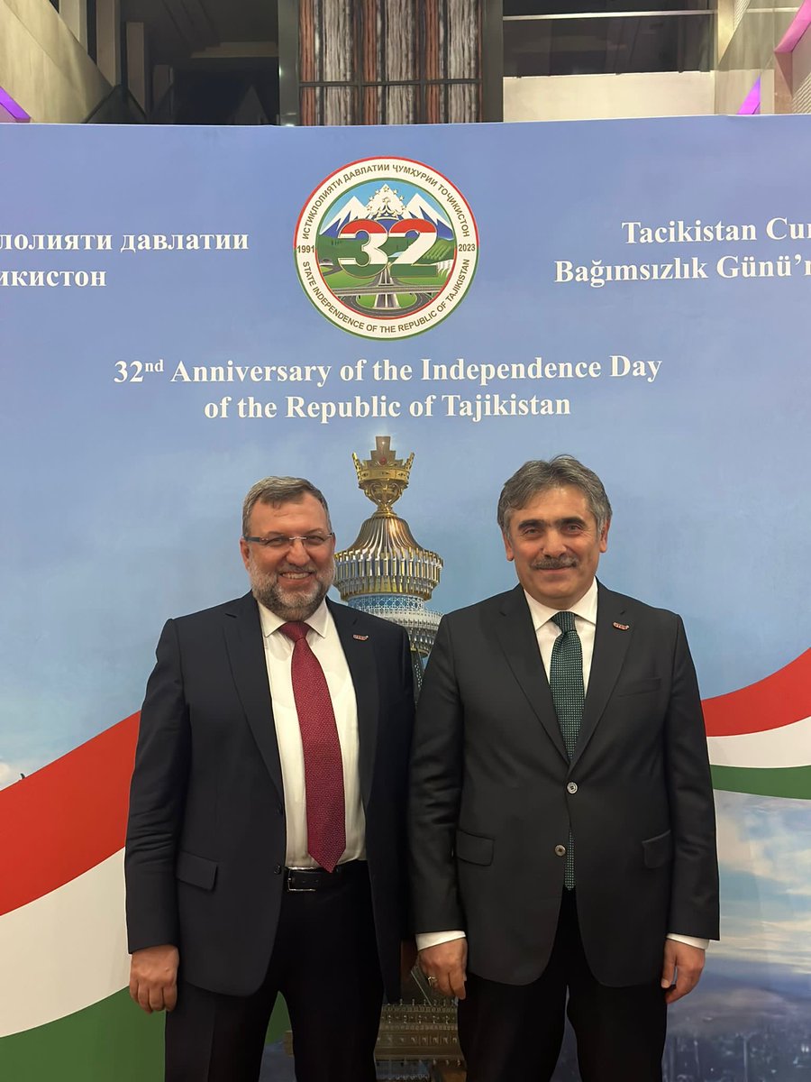 Tacikistan Büyükelçiliğinin düzenlediği kuruluş recepsiona sevgili metin pile kardeşimle utep olarak katılım sağladık