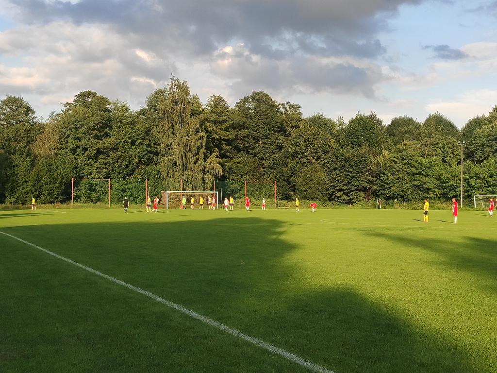 oscypkowski89's tweet photo. @WlkpFutbol #groundhoping
Gks Tęcza Osa Osieczna - Adwaniec Pakosław. https://t.co/ZFEYgWWdMf