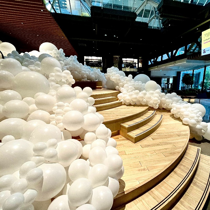 cityofcalgary's tweet image. Don’t miss the first ever #lobbyfest, on now until Sept 15, at various downtown locations.

The thought bubble 💭 installation at the Ampersand lobby brings visions for downtown&apos;s future inside. #ExploreDowntownYYC &amp;amp; share your thought bubbles too. 

➡️ lobbyfest.com