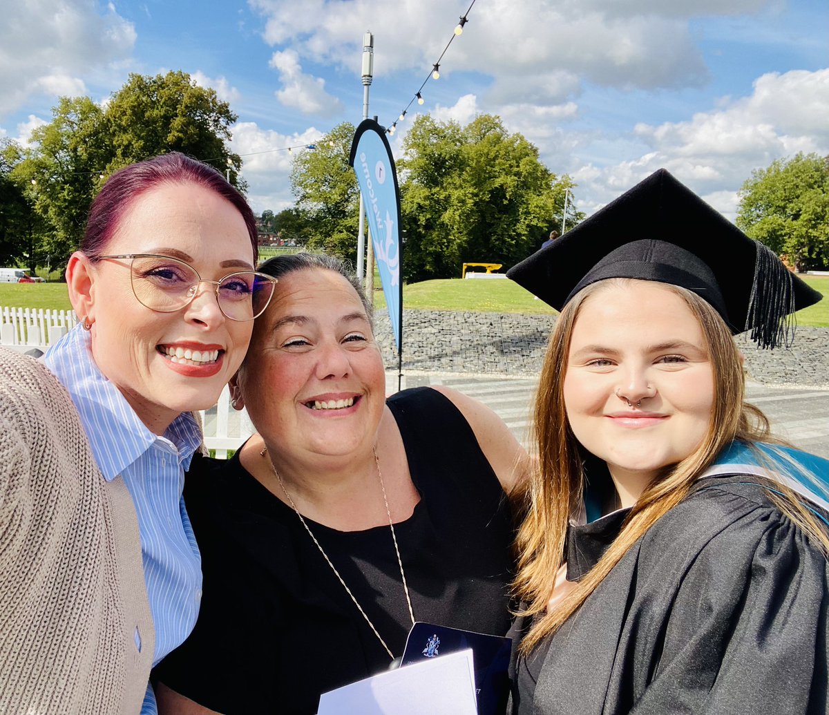 katy_wm's tweet photo. Super proud of my @MediaCultureUoW graduates today. A super bunch who began their journey in 2020 w/ me still in the shielding category. For a long time they were just empty boxes. So glad the sun shine on them today. #WorcGrad https://t.co/3FLcv9E1au