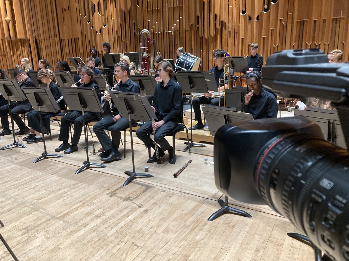 Back on stage at the <a href="/BarbicanCentre/">Barbican Centre</a> before tonight’s performance with <a href="/LSSOlondon/">LSSO</a> sounding FANTASTIC!
Brilliant to interview so many committed young musicians talking about their hopes, dreams &amp; achievements already in their lives!

See them in action at lsso.lgfl.org.uk