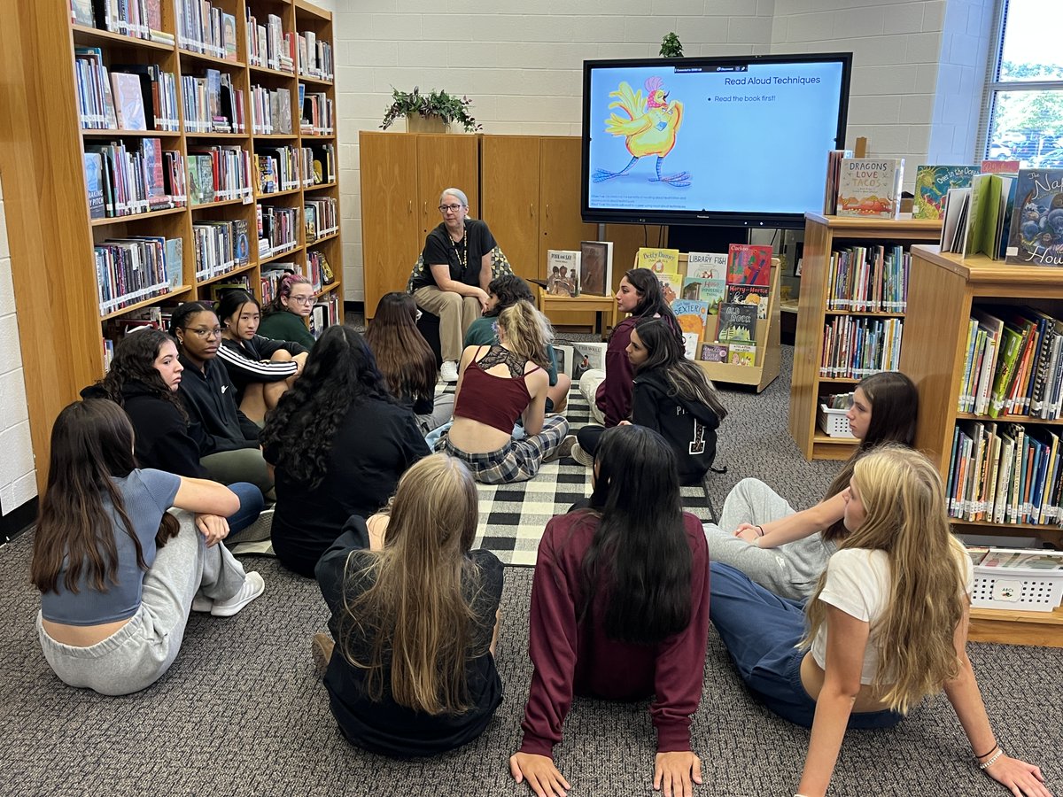 FHSeaglelibrary's tweet photo. The students in Mr. Reese's Early Childhood Education classes will be ready for when the preschoolers arrive after our Reading to Preschoolers lesson! #readingtime #readaloud #loudounasl #lcps_libraries https://t.co/2FaVfbdzyN