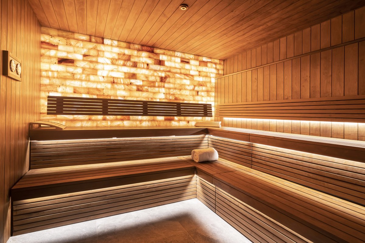 Stop by our spa - a place to both unwind and benefit from Auriens' signature treatments which aim to restore both the body and mind.✨

Learn more about our bespoke wellness programme here: ow.ly/AVht50PLcmS 

#RedefiningLaterLiving #Wellness
