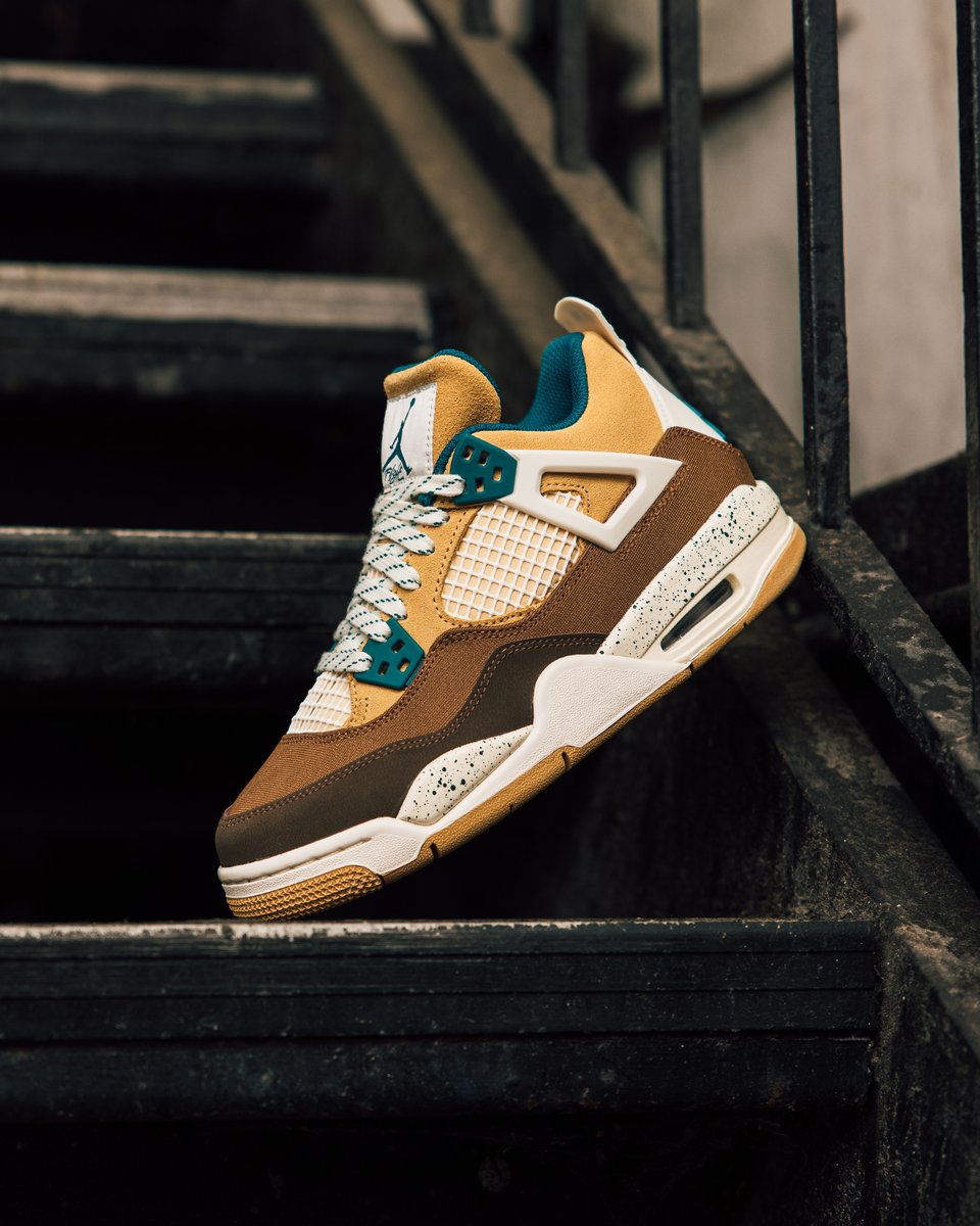 DTLRVILLA's tweet photo. 🚨 Restock Alert 🚨

The kids #Air #Jordan4 #Retro 'Cacao Wow' is back in stock!

Link to cop: https://t.co/X8TsF0IeoK https://t.co/maIi5Thehw