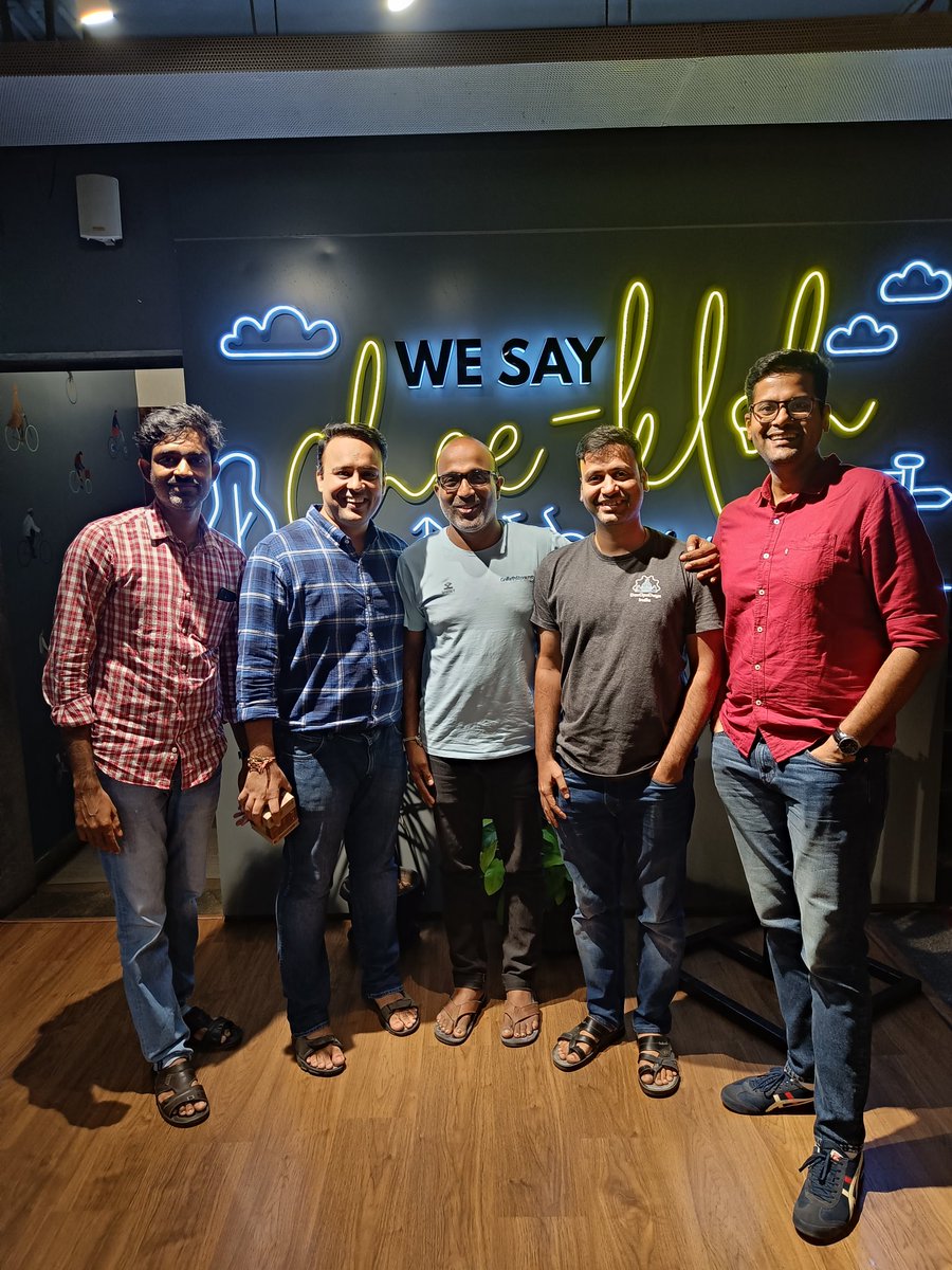 ayushtweetshere's tweet photo. It's always fun to chat with cool people building cool stuff 🤩
Had a great little founder meet-up in Chennai today..
Until next time 🙌 https://t.co/OkRX8dV4w3