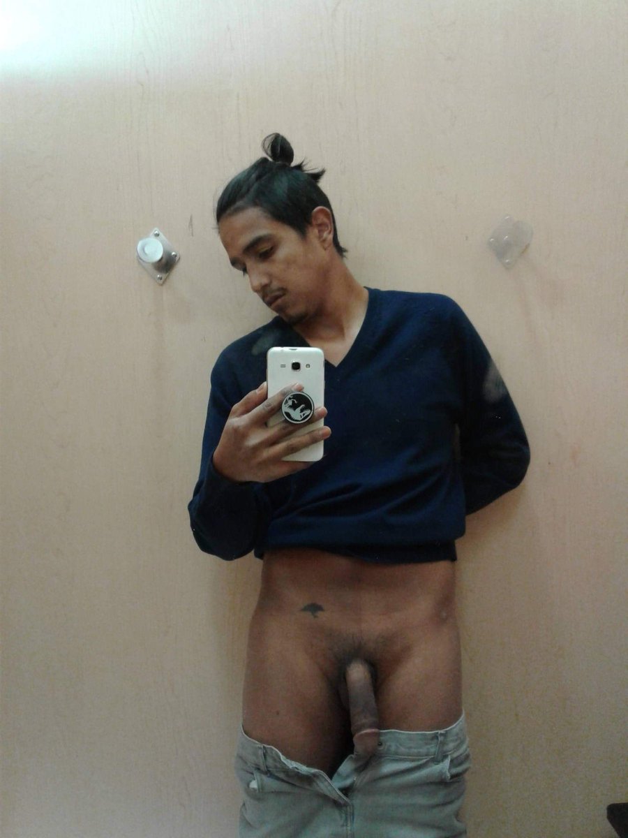 Naked Chicago (@ericmoreno40730) on Twitter photo 