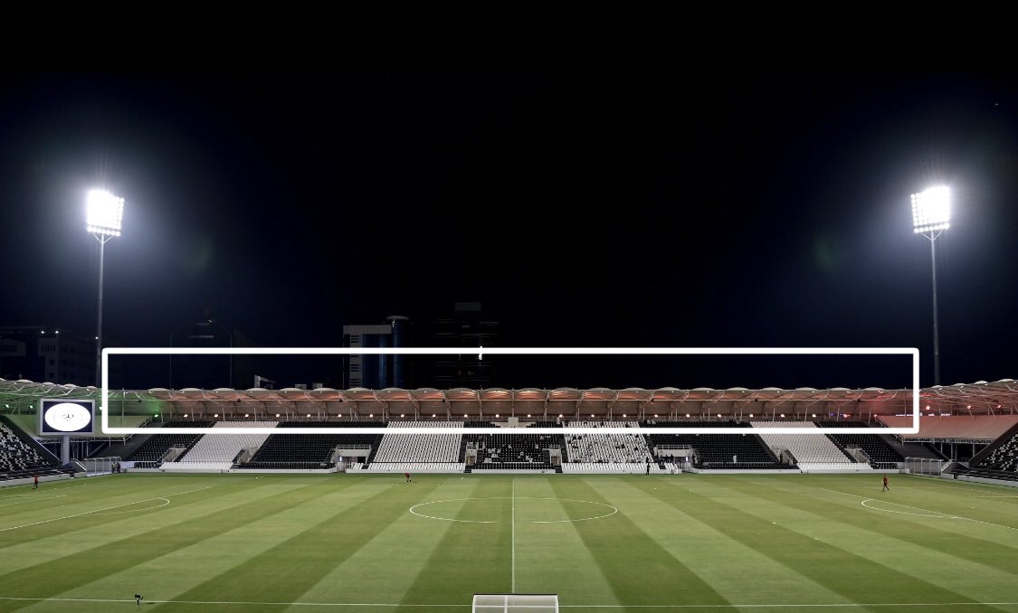 amm1947r's tweet photo. ملعب #الشباب اصبح من افضل الملاعب  

ينقصه زيادة في الإضاءة على سقف المدرج بحيث يكون مثل الصورة المرفقة ويكتمل هذا الجمال .. متأكيد بيصل صوتنا ⚫️⚪️🙏🏻 

@3amer20 @Alshababcontact https://t.co/il5qbuSt4M