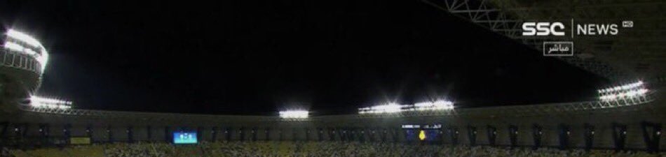 amm1947r's tweet photo. ملعب #الشباب اصبح من افضل الملاعب  

ينقصه زيادة في الإضاءة على سقف المدرج بحيث يكون مثل الصورة المرفقة ويكتمل هذا الجمال .. متأكيد بيصل صوتنا ⚫️⚪️🙏🏻 

@3amer20 @Alshababcontact https://t.co/il5qbuSt4M