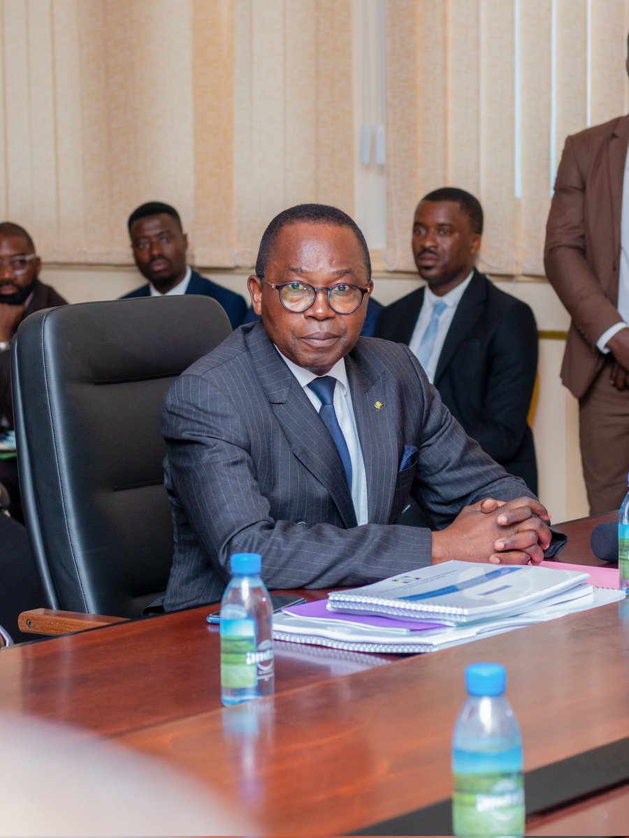 TPMinGouvGa's tweet image. 🟠⚪️ Passation de charges au Ministère des Travaux Publics ce 13 septembre 2023 entre le Ministre #sortant M.Toussaint NKOUMA EMANE et le Ministre #entrant M.Flavien NZENGUI NZOUNDOU.

#Infrastructures #EntretienRoutier #Equipement #Construction #Routes #Dévelopmnt

@Comgouv_GA
