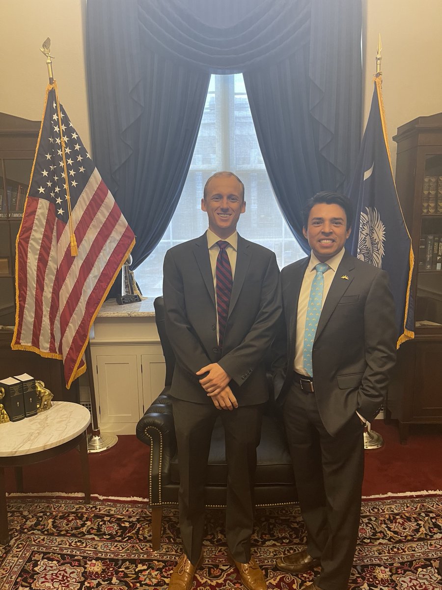 LIBRENC's tweet photo. .@LIBREinitiative is in Washington this week to advocate for common-sense solutions to issues affecting the Hispanic Community. Great meetings with the office of @RepTimmons SC-04 and @RepAdams NC-12. #BeLIBRE #CapitalConnection https://t.co/ODfCVZ1Kgx