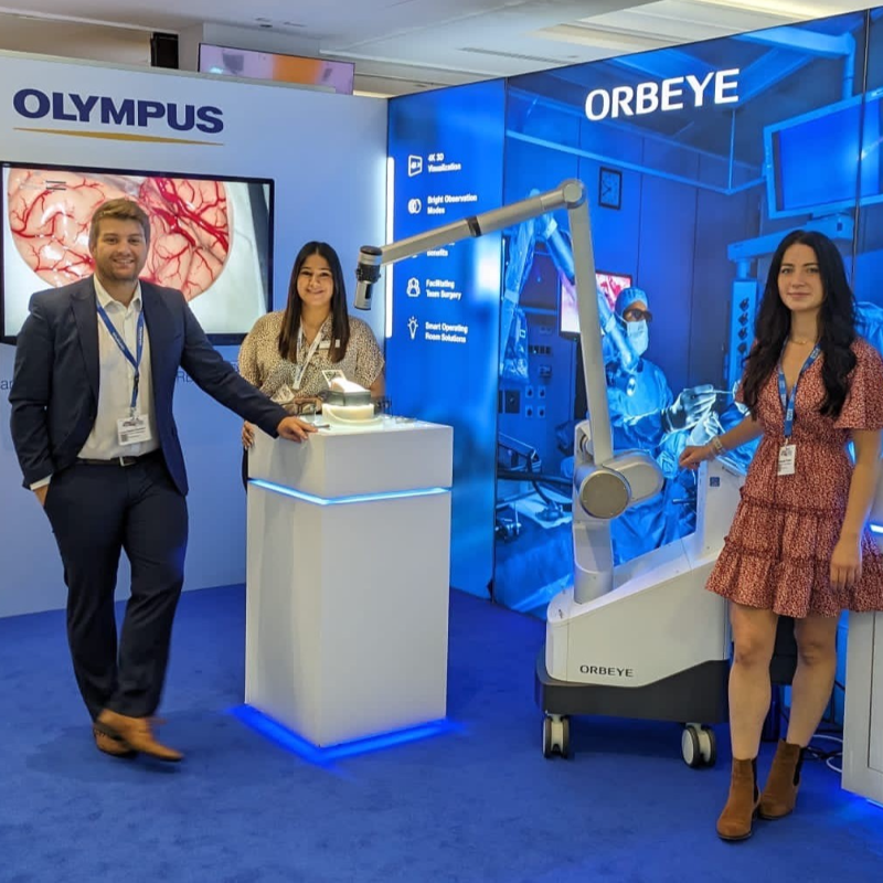 OlympusMedUKIE's tweet photo. Our team have enjoyed a great first day catching up with #neurosurgeons at #SBNSLONDON2023

If you want to explore how #ORBEYE can revolutionise your surgical microscopy, catch us tomorrow on stand 3A

 @The_SBNS #neurosurgery #microsurgery