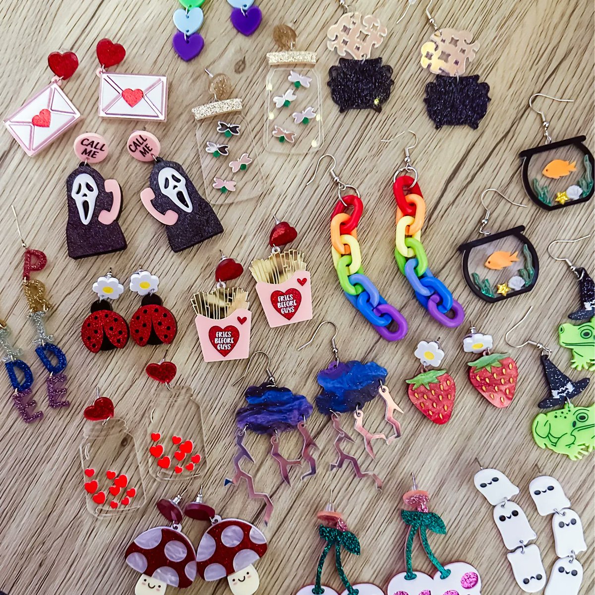 grab a pair of earrings for £10 or under. don’t let ur ears go outside naked !!!

buff.ly/3LhFKHt