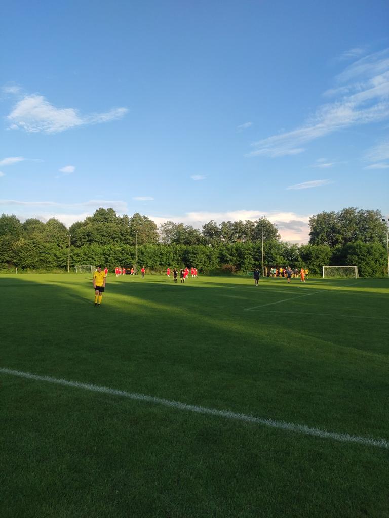 oscypkowski89's tweet photo. 4-0 po pierwszej połowie dla zespołu z Osiecznej! https://t.co/7YyDWo415M