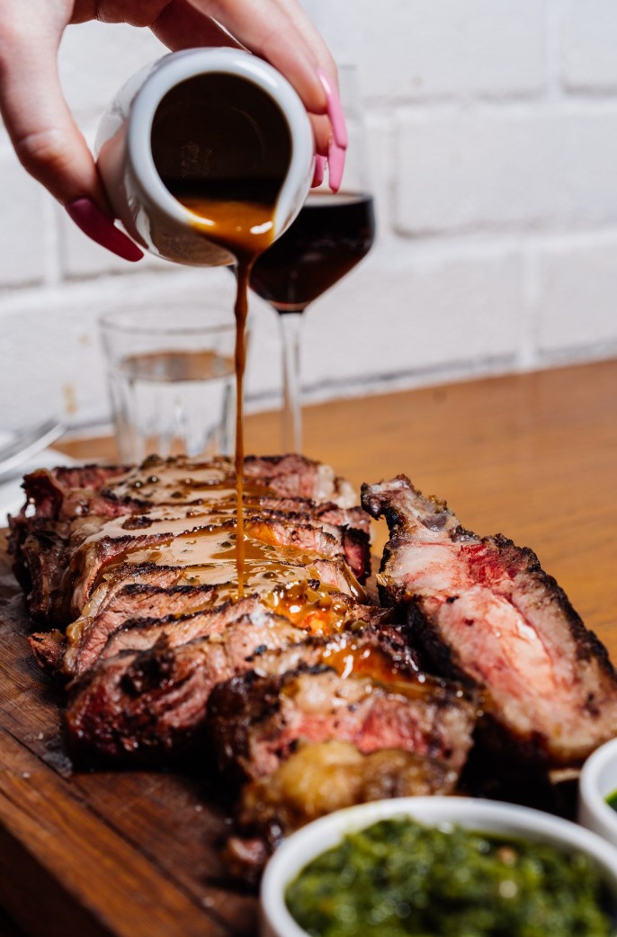 ❤️ CDB ❤️ 👆 

1kg Highland cote de boeuf, served with house butter, salsa verde and peppercorn sauce - a menu staple and firm favourite of guests and staff alike

Few spaces left for this weekend's service, book a table now at 👉 oxclub.co.uk 

#Leedsfoodie