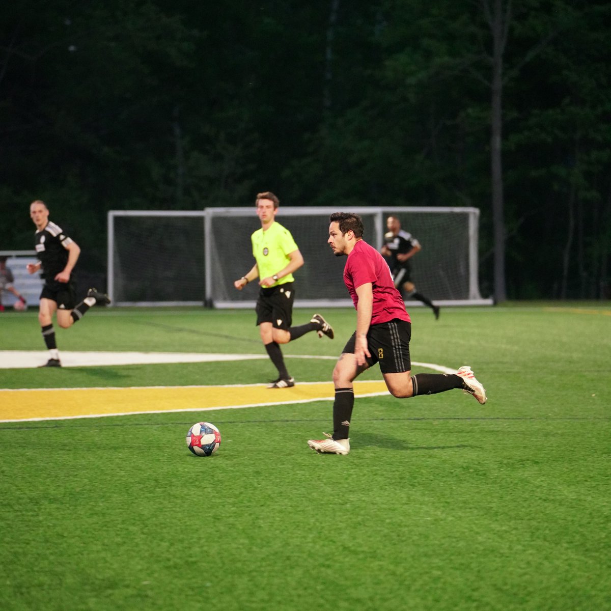 Summer may be nearing an end, but there's still plenty of time to enjoy our pitch with a beautiful game of soccer!⚽

If you're looking to book our field for a match while the weather is still warm, email ron@jdgpark.ca or send us a DM!

#JDGPark #OttawaSoccer #MyOttawa #Soccer