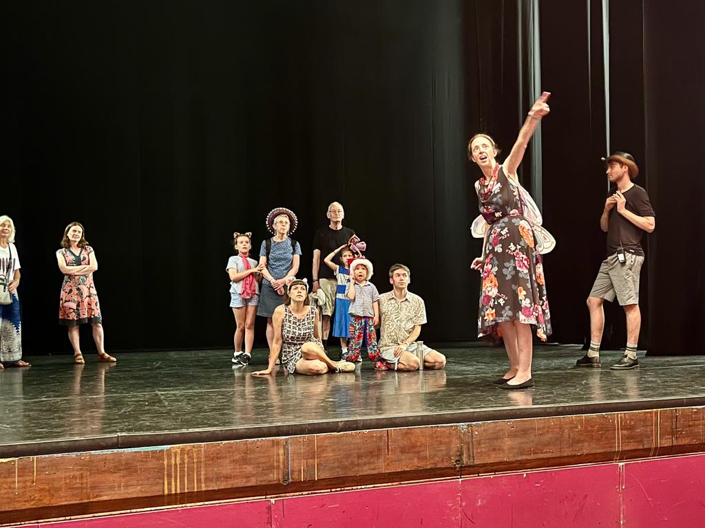 WinchesterHods's tweet photo. A brilliant family backstage tour of @TRwinchester this year at #whods festival! 

#heritageopedays #creativityunwrapped #theatre https://t.co/g8OLsVMvi0