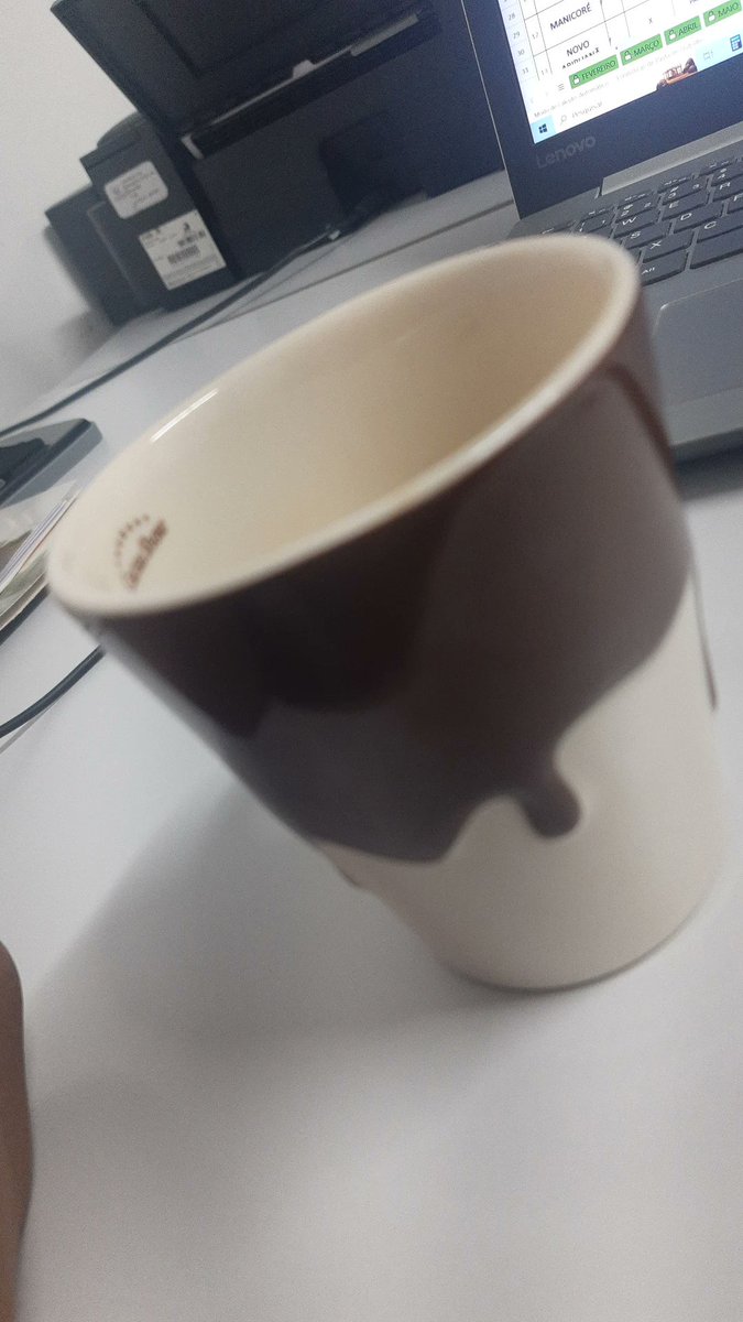 CabralEnrick's tweet photo. Tudo se resolve com um xii de café. ☕ https://t.co/5pqMKTJsz7