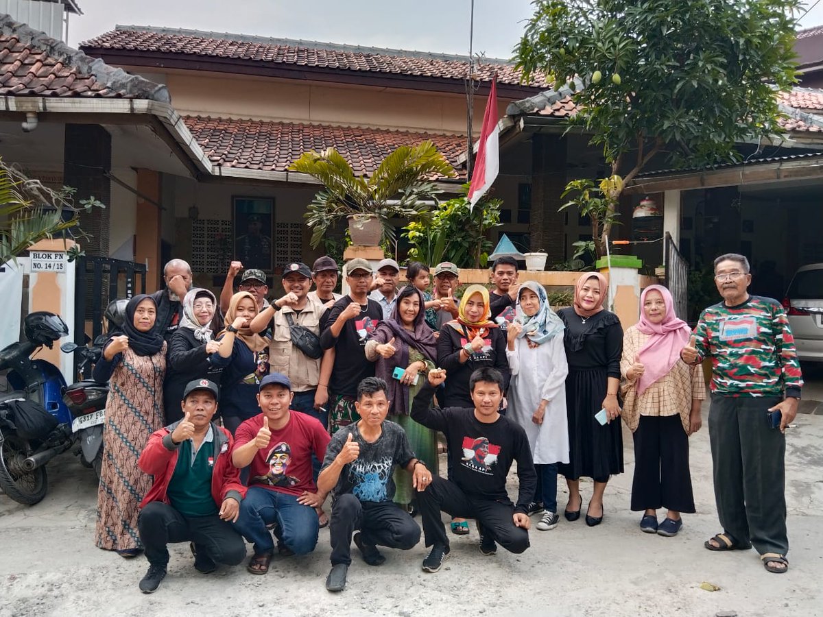 baraapi_fanpage's tweet photo. Mari bergabung bersama kami BARA API! Relawan Jenderal TNI (Purn) Andika Perkasa🔥

#AndikaPerkasa 
#BaraApiBergerak https://t.co/GzcrcSTueI