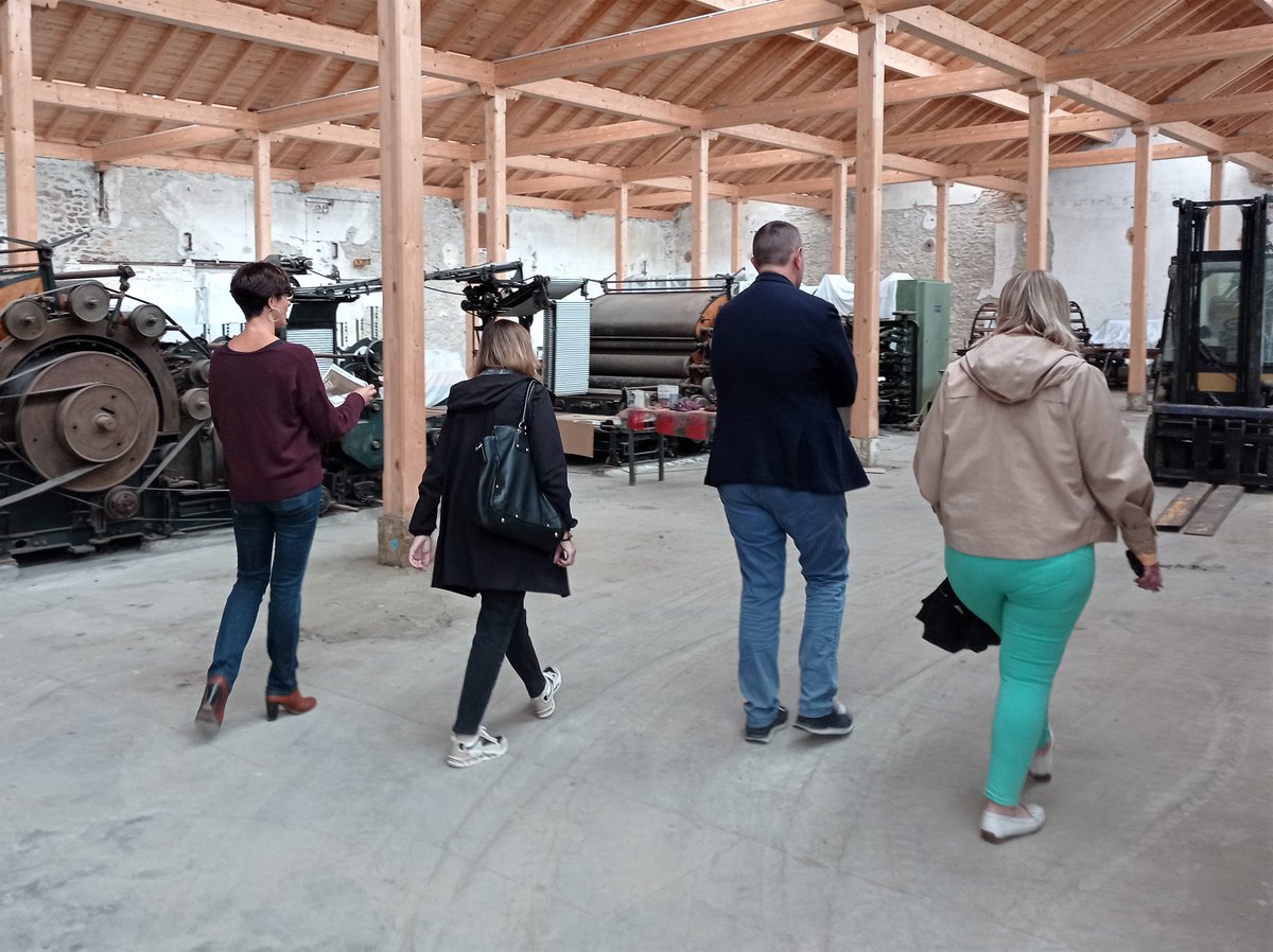 #Thizy 📍 
La vice-présidente de la région <a href="/auvergnerhalpes/">Auvergne-Rhône-Alpes</a> était en #visite à l'Ecomusée du Haut-Beaujolais , en compagnie du président, et de la vice-présidente de la Communauté d'Agglomérations de l'<a href="/OuestRhodanien/">Ouest Rhodanien</a>.

➡️ tinyurl.com/2tjn8667 

#musée #culture #patrimoine