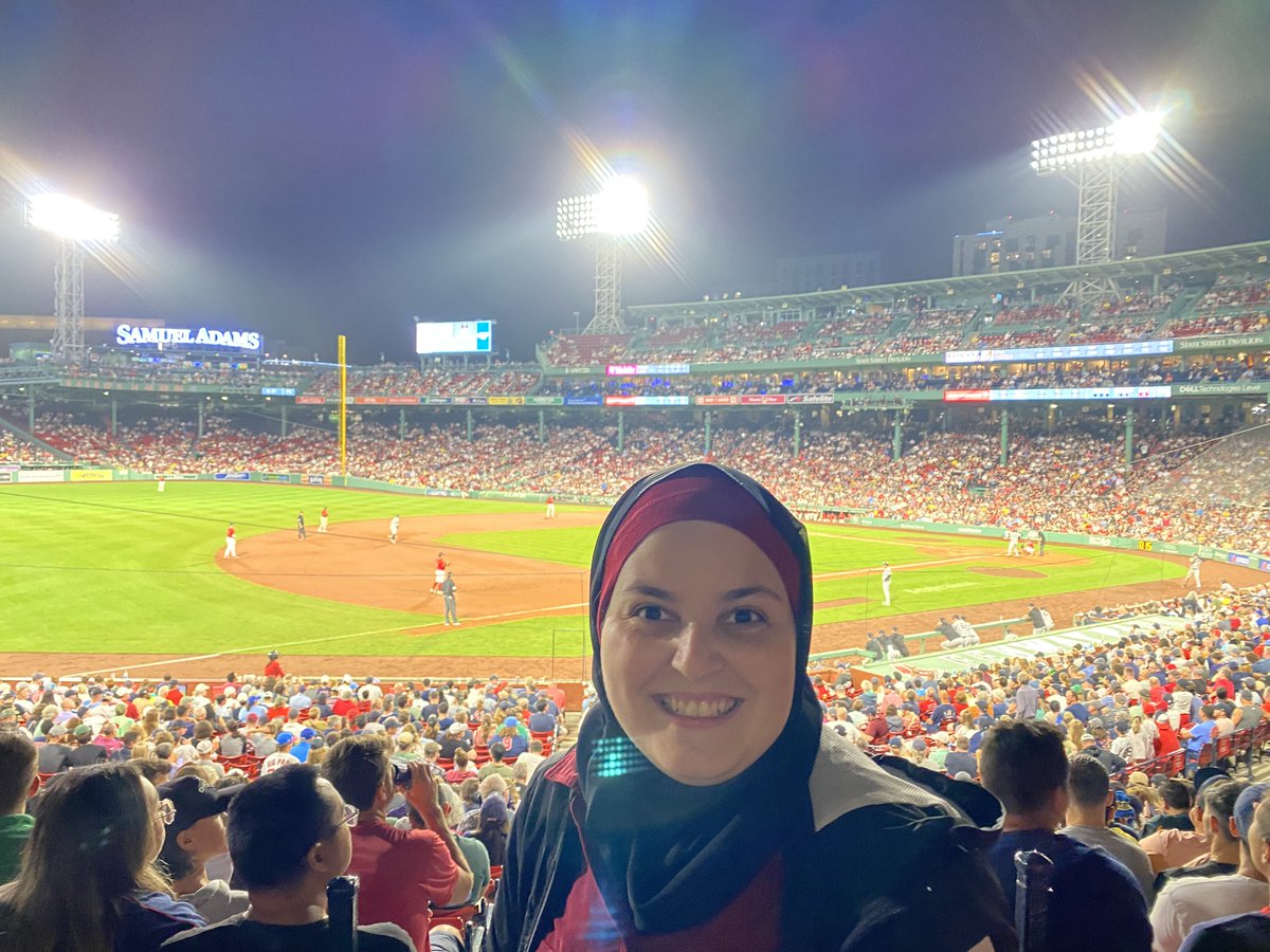 Immense gratitude to @NUBioE1 for the incredible experience at Fenway Park, the country's oldest major league baseball stadium since 1912, watching the Red Sox vs. Yankees! Had a blast attending the game with the COMBINE lab team. The energy of a live game is truly unmatched!