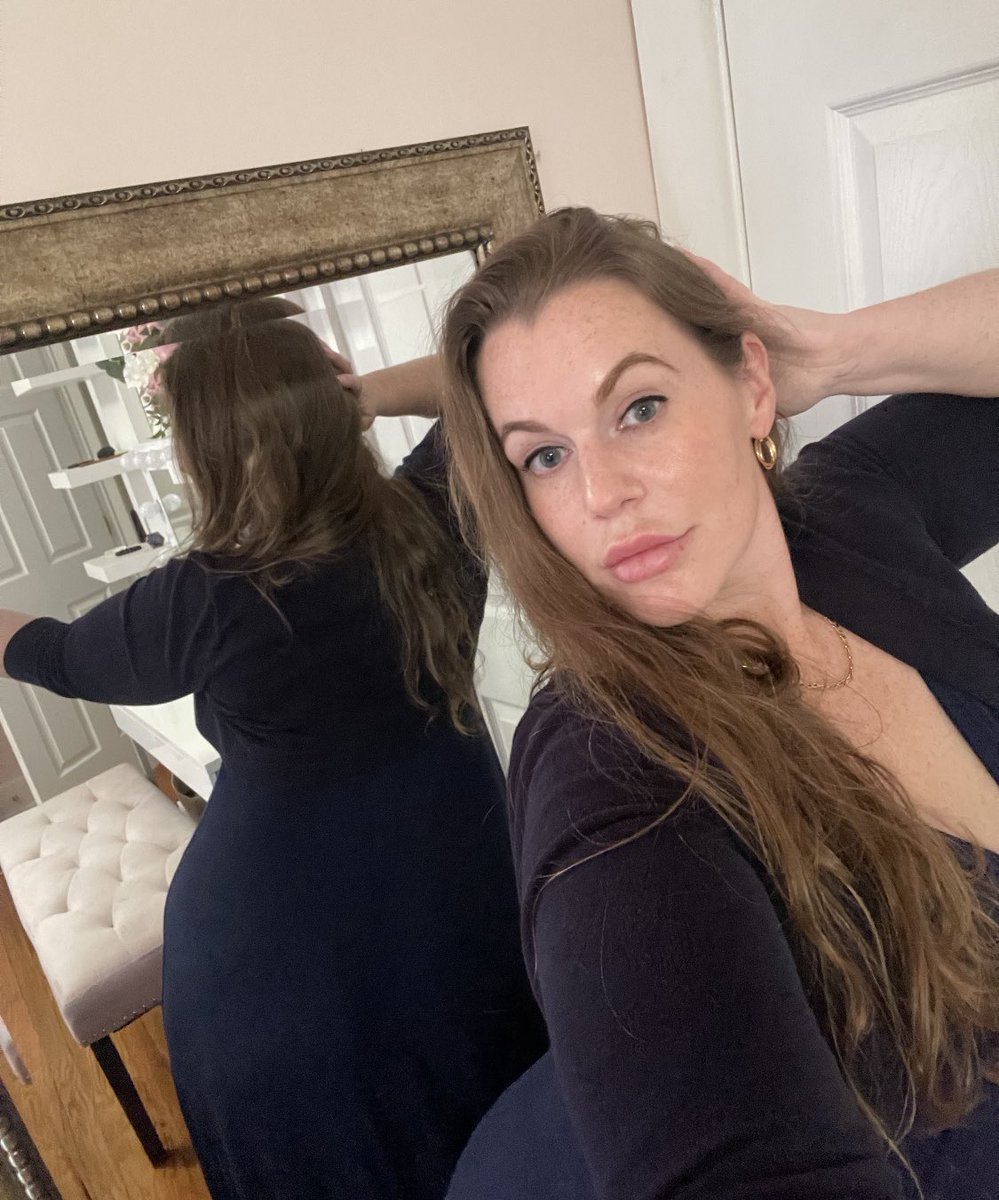 Fresh face, having a skincare routine is extremely important. Staying well hydrated while limiting unnecessary stressors is key!

When you feel good, you look good. Take care of yourself, which includes mind, body and soul! 

That natural glow ✨