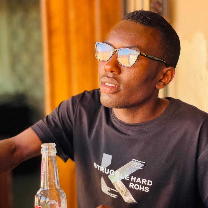 oscarbrzzy's tweet photo. #NewProfilePic https://t.co/YenCXxIFGJ