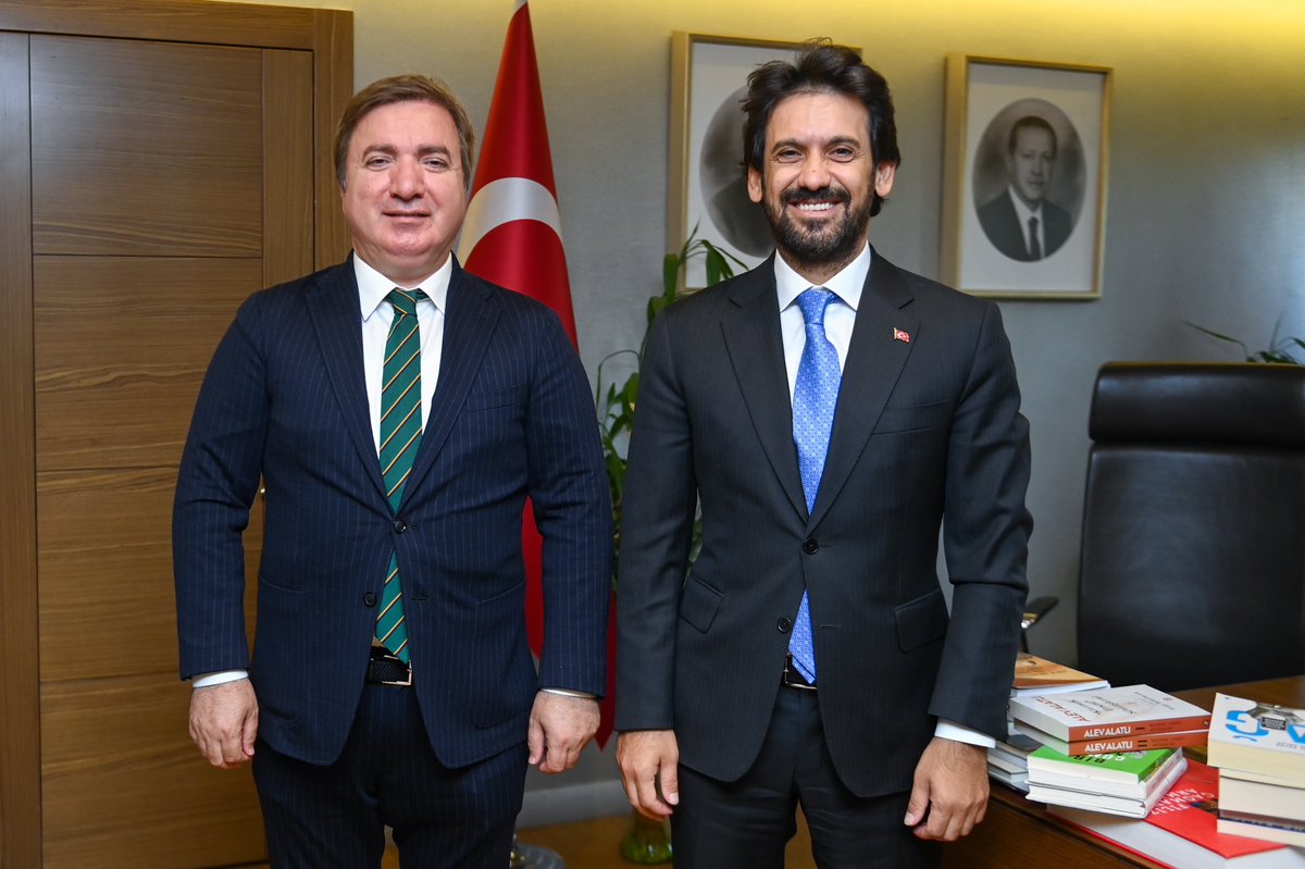 Erzincan Valisi Sn. <a href="/drhamzaydogdu/">Hamza Aydoğdu</a>’yu Bakanlığımızda ağırladık. 

Valimize nazik ziyaretleri için teşekkür ediyorum.