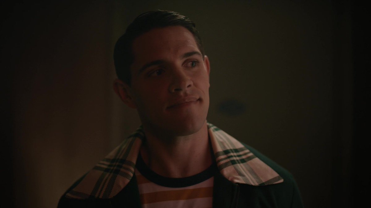 CaseyCottSite's tweet photo. 📸 Riverdale: 7.19 "Chapter One Hundred and Thirty-Six: The Golden Age of Television" Stills &amp; Screencaptures https://t.co/MLKJnjKV6Q #CaseyCott #Riverdale https://t.co/Q8wL05FkLK