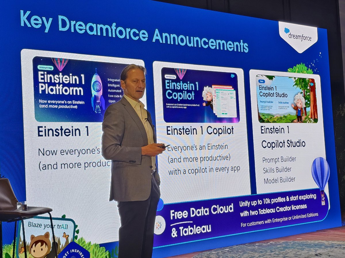 John Taschek (@jtaschek) on Twitter photo My favorite Dreamforce event is the Industry Analyst Visionary session. The analysts ask amazing questions. <a href="/DavidSchmaier/">David Schmaier</a> is kicking it off #SalesforceAR <a href="/salesforce/">Salesforce</a> #DF23 My favorite Dreamforce event is the Industry Analyst Visionary session. The analysts ask amazing questions. <a href="/DavidSchmaier/">David Schmaier</a> is kicking it off #SalesforceAR <a href="/salesforce/">Salesforce</a> #DF23