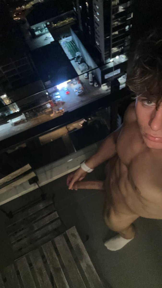 lloydlloydboy's tweet photo. LIKE if you want to 👅 my 🍆 😏
Link in bio 😈 #fitness https://t.co/4zbu4Jcc0I