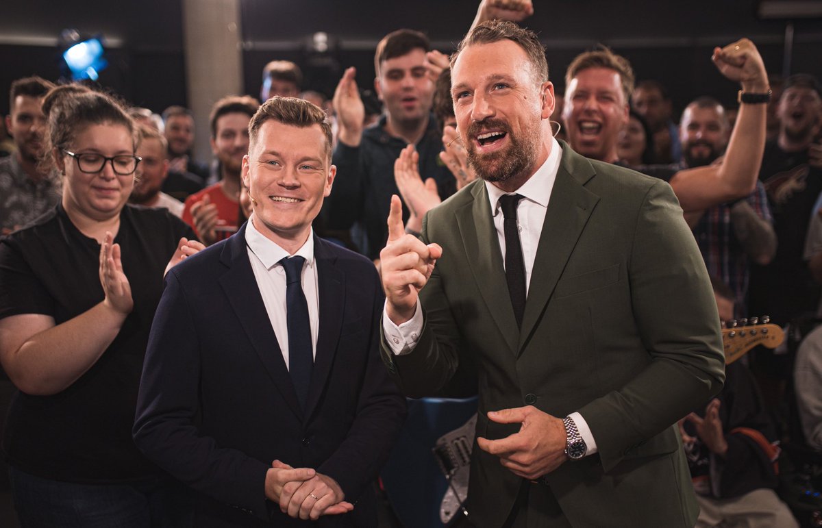 Bomby k tyči tweet media