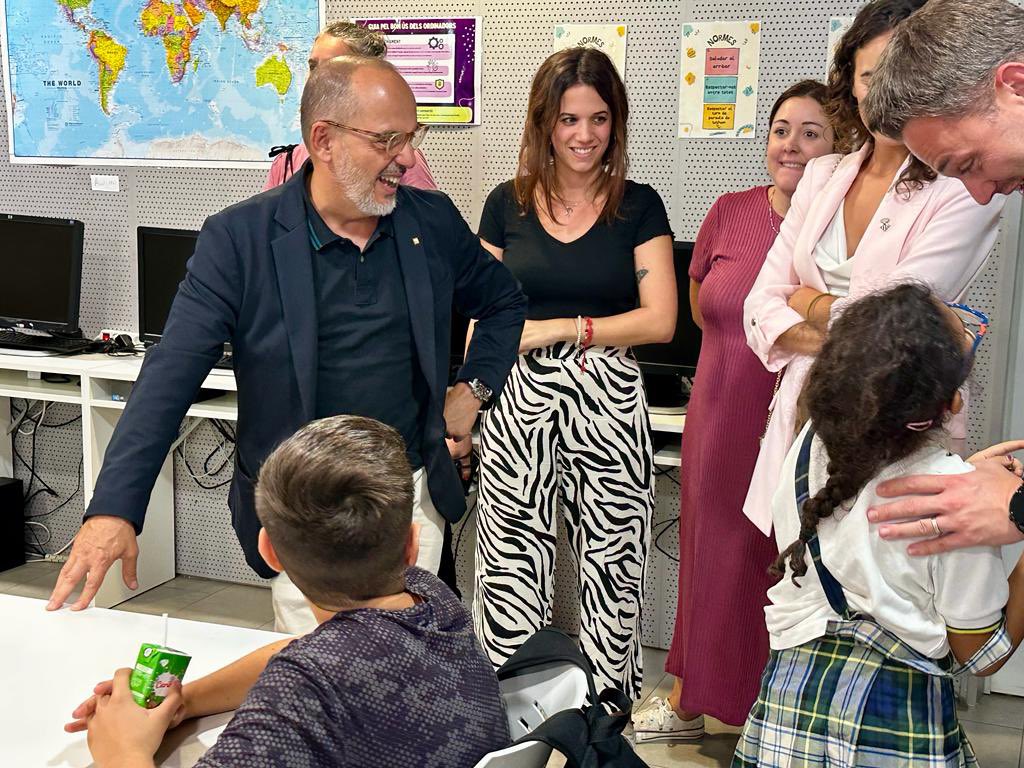 carlescampuzano's tweet image. L'associació educativa @aeitaca és un referent a l'Hospitalet i al conjunt del país en l'atenció a infants. Una tasca diària a Collblanc-Torrassa que ens recorda que l’educació en el #lleure és un espai per a créixer que genera igualtat . Ha estat un plaer acompanyar-vos!