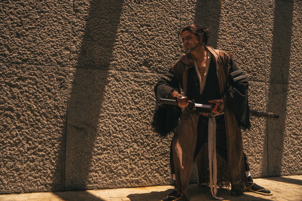 solarwolfcospla's tweet photo. The second photo set of Ronin is finally here! I hope you love it! Let me know in the comments!
.
Photographer: @sparrowmoosemedia
Character created by: @emcandon
.
#starwars #starwarsvisions #cosplay #cosplayer #atlantacosplay #surebonder #surebondercosplay #plaidcrafts https://t.co/bmuWL317nY