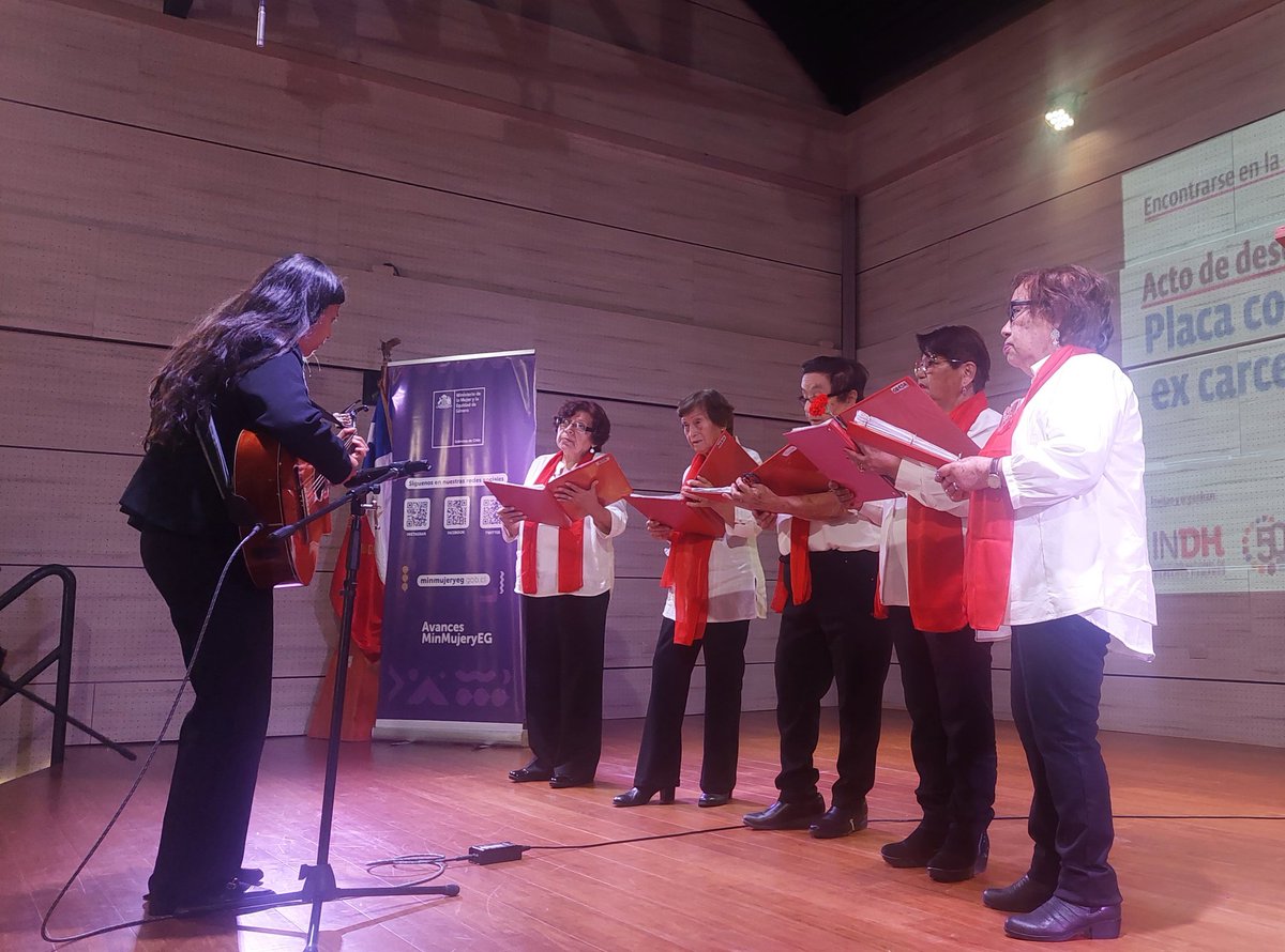 Hoy participamos del descubrimiento de una placa en la excárcel de mujeres Buen Pastor, en un acto encabezado por <a href="/MMEG_Tarapaca/">Seremi Mujer y Equidad de Género Tarapacá</a> <a href="/inddhh/">INDH Chile</a> y <a href="/IquiqueDeTodos/">Municipalidad de Iquique</a> que reconoce a las ex 33 prisioneras políticas, que luego fueron trasladadas a #Pisagua #Tarapacá