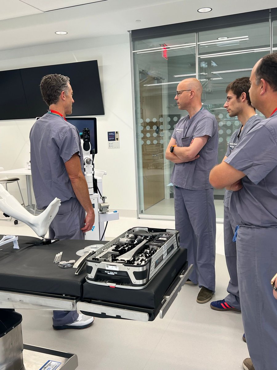 DrPJVDK's tweet photo. In July we got our training for the new #Velys knee robot @DePuySynthes Miami. In a couple of weeks @azsintjan will be the first European Hospital using this magnificent technology. #proud #knee #robotics https://t.co/5YUfc5428a