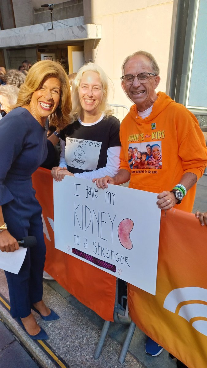 karmaincapparel's tweet photo. @hodakotb Absolutely true, but the meaning of love is there. Also, thank you for saying hello when I was in New York City as part of my mission to recruit 100 kidney donors for 100 children.  #kidneysforkids #drivingforlife #livewithlove https://t.co/LE5vufIkLq
