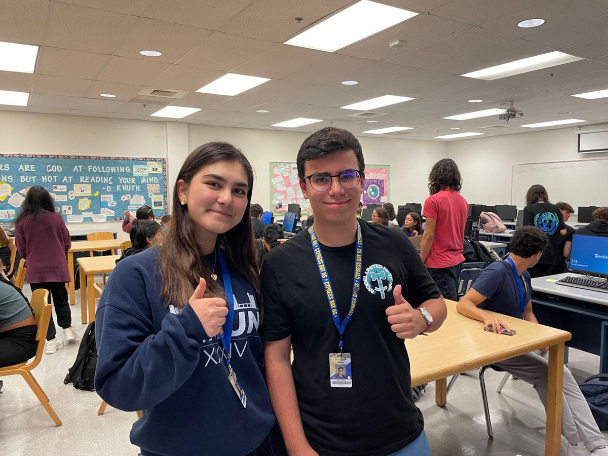 muncbhs's tweet photo. We had a great second general meeting yesterday! 💙We hope to see you all next Tuesday!

@PrincipalCBHS @APddixon @AP_Roca @AP_CBHS @MisterWass954 https://t.co/4UFEC8PcGf