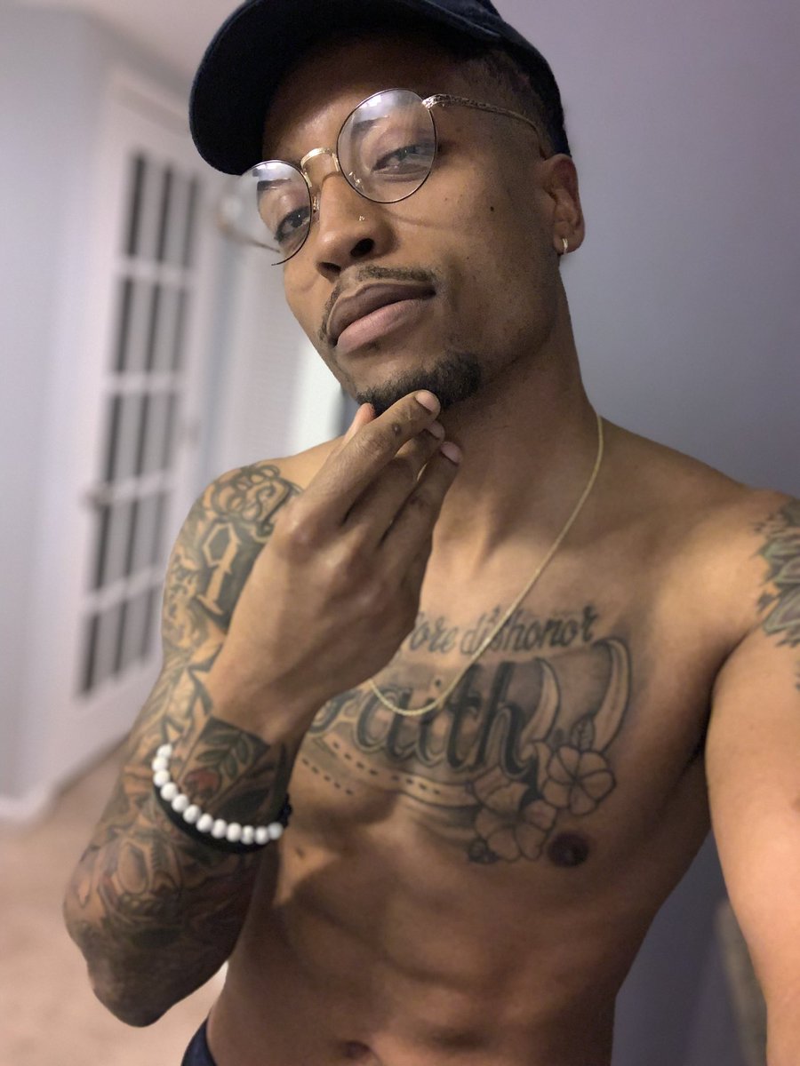 Adott___'s tweet image. 32 yrs young 😎