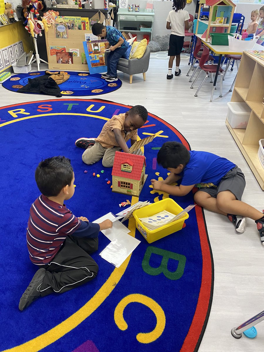 VPK <a href="/plainviewElem/">Plainview Elementary School</a> is so “Beary” 🐻interesting right now! Story retell, comparing sizes, STEM building, bear counting, fine motor exercising, making new friends….We are doing it all. The best part is, they believe they are just playing😉 #otterlyAwesome #excellenceIsInPlainview