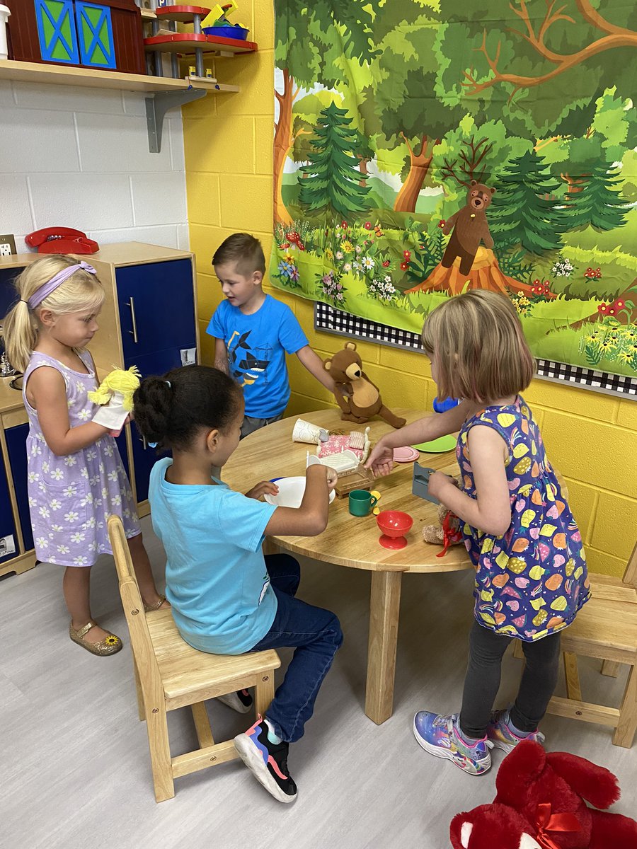Kellsp21's tweet photo. VPK @plainviewElem is so “Beary” 🐻interesting right now! Story retell, comparing sizes, STEM building, bear counting, fine motor exercising, making new friends….We are doing it all. The best part is, they believe they are just playing😉 #otterlyAwesome #excellenceIsInPlainview https://t.co/7AmdMHekoL