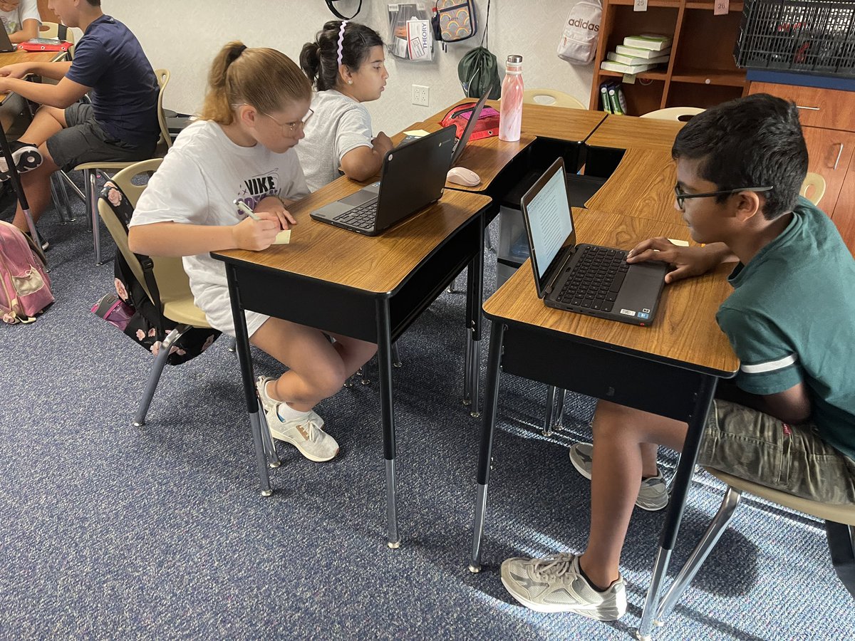 Ms_Rivers_'s tweet photo. After we finished our personal narrative, we spent time peer editing each other’s papers. Everyone had the chance to have 4 different peers read and give advice for their writing. Great work! @LindseyElem https://t.co/MMoFo77hq1