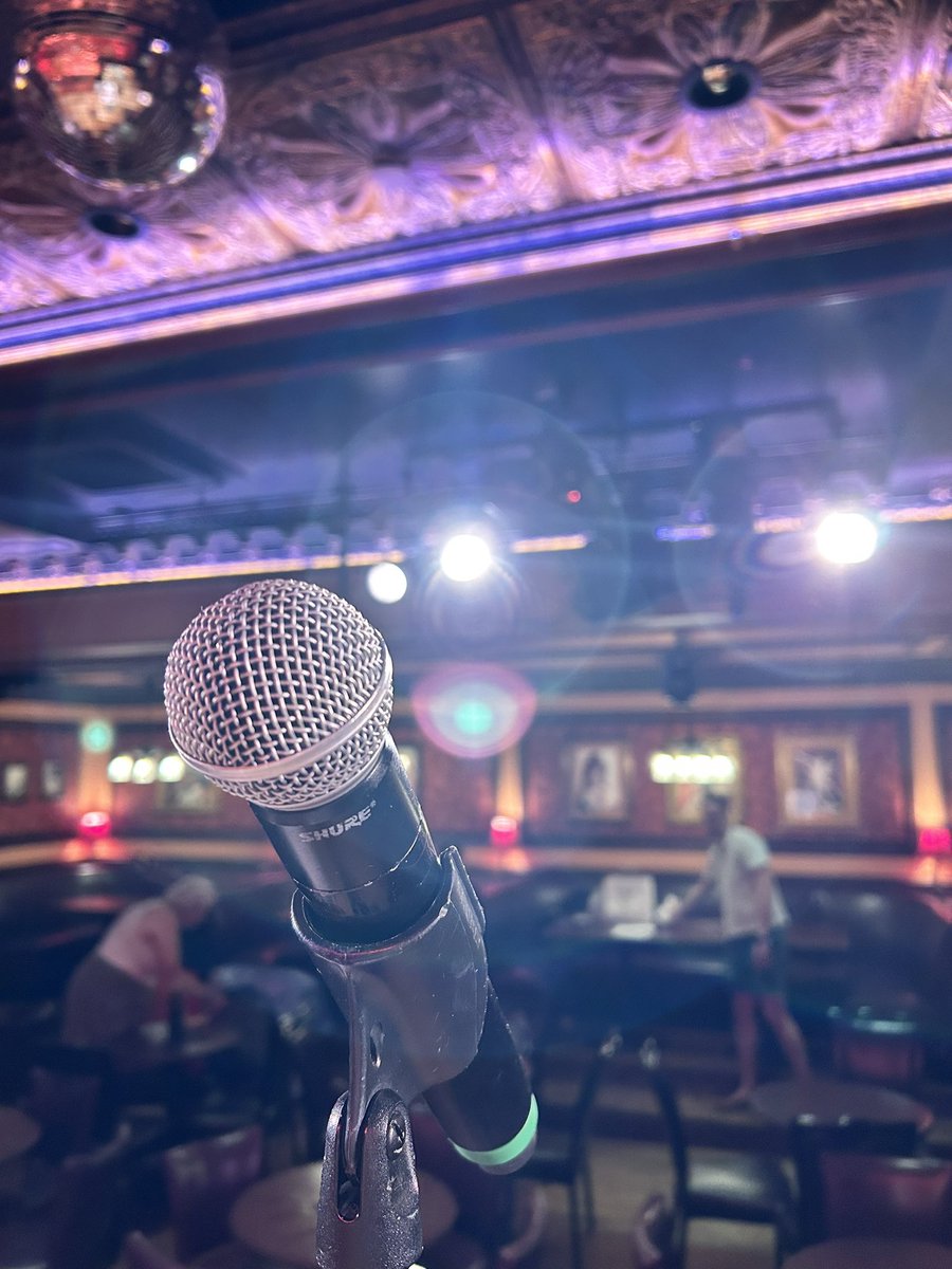 rob_kempson's tweet photo. A whirlwind trip to NYC to do something very dreamy: perform my musical #TheWayBackToThursday with Astrid Van Wieren at @54below, directed by @bayfieldbri and produced by @itsbennissen. But there were many other wonderful friends along the way and I am so very grateful. https://t.co/9OxR8s7my1