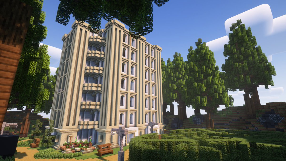 BuildRoomTeam's tweet image. 🕵️‍♂️ Can you think of a use for this Minecraft build? 🤔

🤩 Share your best idea in the comments below, and let's see who has the best ideas! 🔍 #GuessTheBuild  #WhatCouldItBe