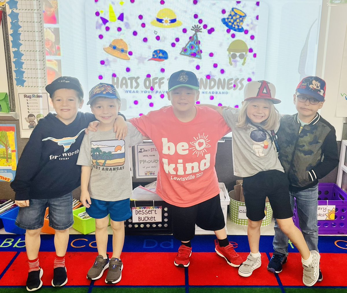 Dana McGraw (@teachermcgraw) on Twitter photo Sharing kind words with our amazing librarian…no cap to acts of kindness
#betheone #LISDBeKind <a href="/PrairieTrailES/">Prairie Trail Elementary</a> Sharing kind words with our amazing librarian…no cap to acts of kindness
#betheone #LISDBeKind <a href="/PrairieTrailES/">Prairie Trail Elementary</a>