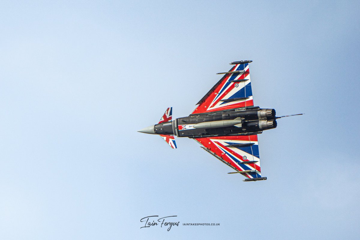 iaintakesphoto5's tweet photo. Some shots from last weekend’s Ayr Show: Festival of Flight ✈️ — Black Jack Typhoon and German OV10 Bronco #ayrshow #festivalofflight #airshow https://t.co/GDv4xcp4hr