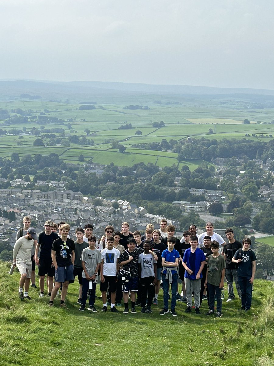 NowellHouse's tweet photo. A great first Sunday of the term hiking part way up attermire followed by some fish and chips with @PaleyHouse. https://t.co/NCSVWDos4H