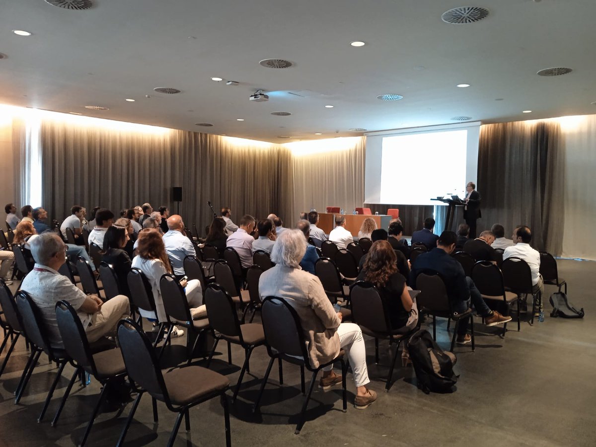 JSansaloni's tweet photo. Avui en el marc de FISITA World Congres organitzat per @accio_cat, hem pogut parlar per primer cop de #intangibles i propietat industrial al sector de l'automoció i mobilitat amb @OEPM_es, Cluster CIAC, STA i @JoanRomeroC i ponents experts com @FlorencioMolina i @gianlluis https://t.co/gTARuOw0YX