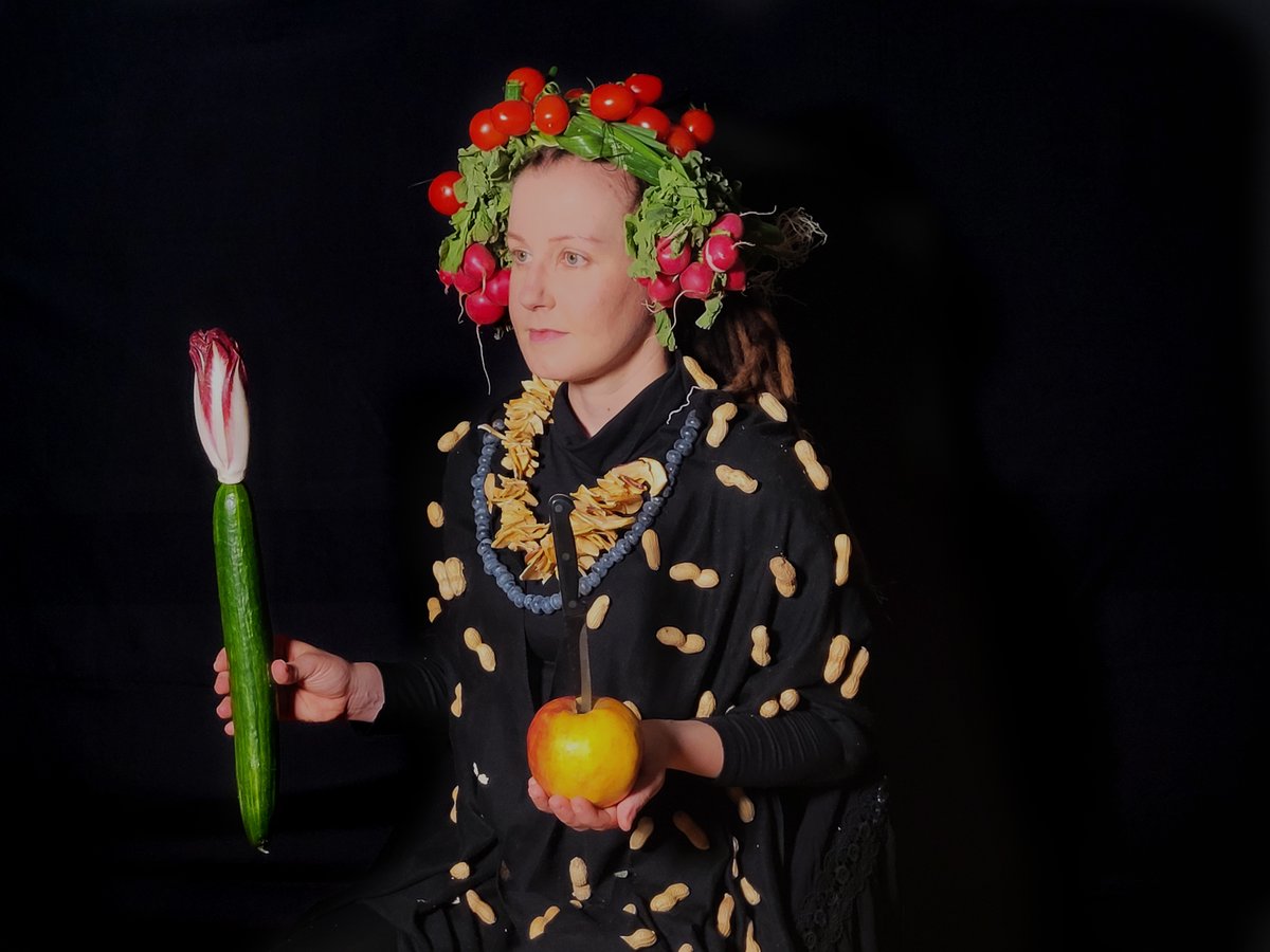 DenicoloBarbara's tweet photo. Hail the Master in Gastrosophy🎉! #UniversitätSalzburg https://t.co/ykFNwWX961