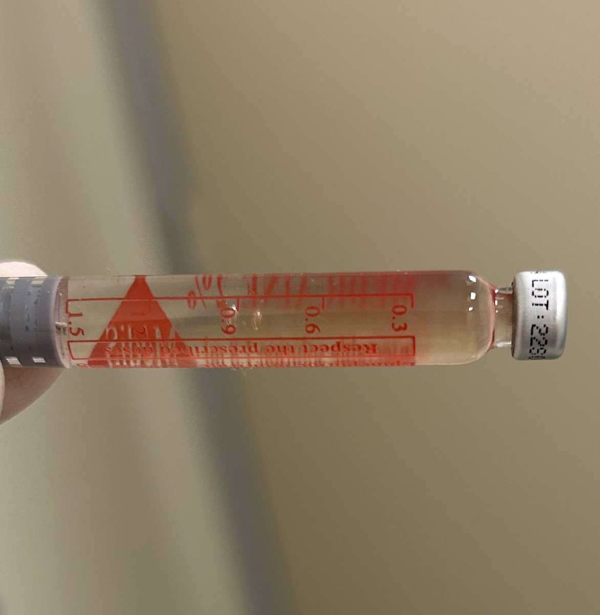 Positive aspiration during extraction case done by <a href="/Aseel_Dental/">Aseel Mohammed Salem</a>, a reminder to make sure the plunger is engaged and always aspirate