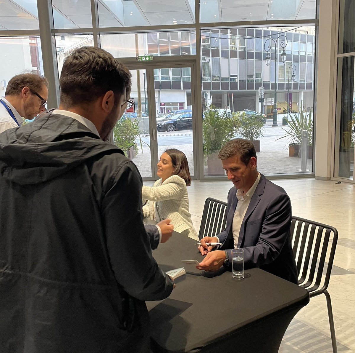 Campus Cyber (@campuscyberfr) on Twitter photo 📌 Pour son 7ème talk, le <a href="/CampusCyberFr/">Campus Cyber</a> accueillait ce soir <a href="/HenriPidault/">Henri PIDAULT</a>, Group CIO du <a href="/GroupeSNCF/">Groupe SNCF</a>.
🗣️ Il a notamment pu évoquer la thématique du #zerotrust. Pour lui, ce n’est pas qu’un mot à la mode, il faut mettre en place le Zero Trust Network dès maintenant.
#cyber 📌 Pour son 7ème talk, le <a href="/CampusCyberFr/">Campus Cyber</a> accueillait ce soir <a href="/HenriPidault/">Henri PIDAULT</a>, Group CIO du <a href="/GroupeSNCF/">Groupe SNCF</a>.
🗣️ Il a notamment pu évoquer la thématique du #zerotrust. Pour lui, ce n’est pas qu’un mot à la mode, il faut mettre en place le Zero Trust Network dès maintenant.
#cyber